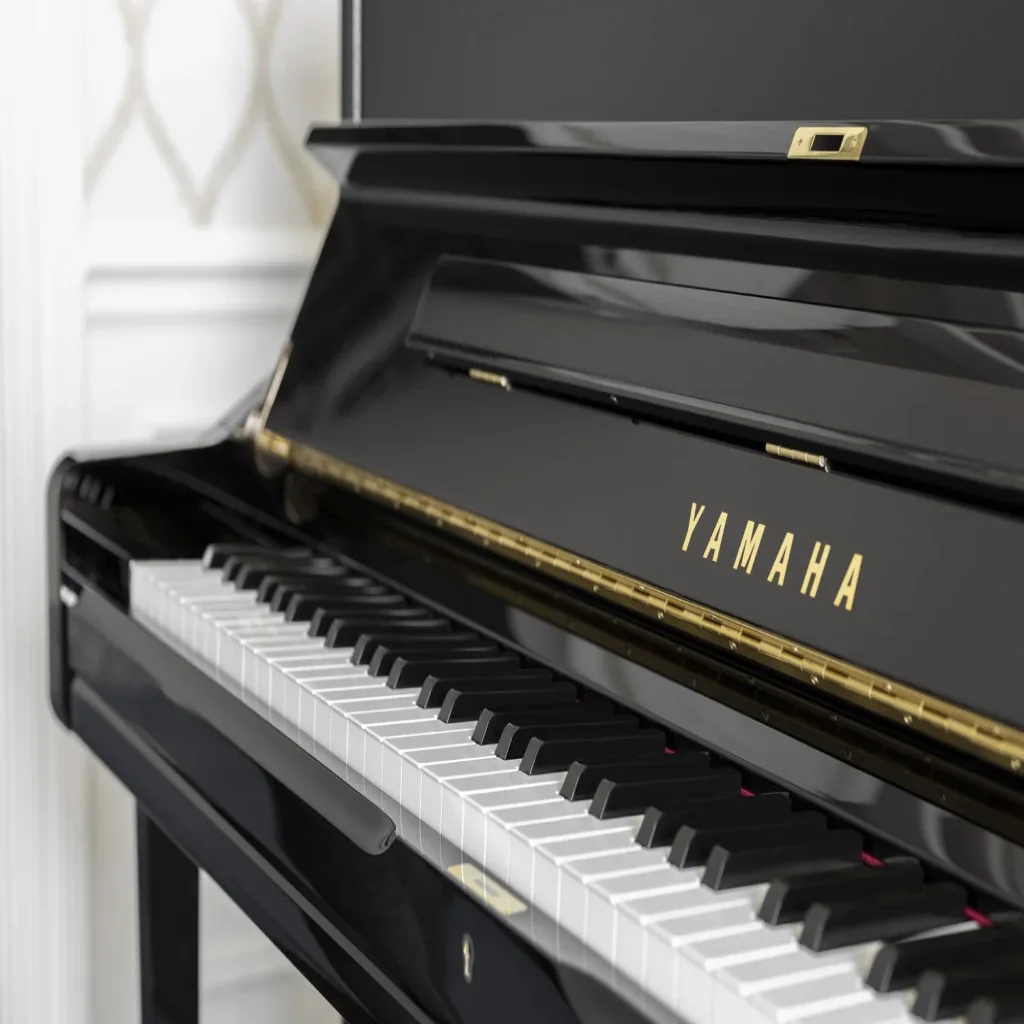 Yamaha U1 پیانو آکوستیک